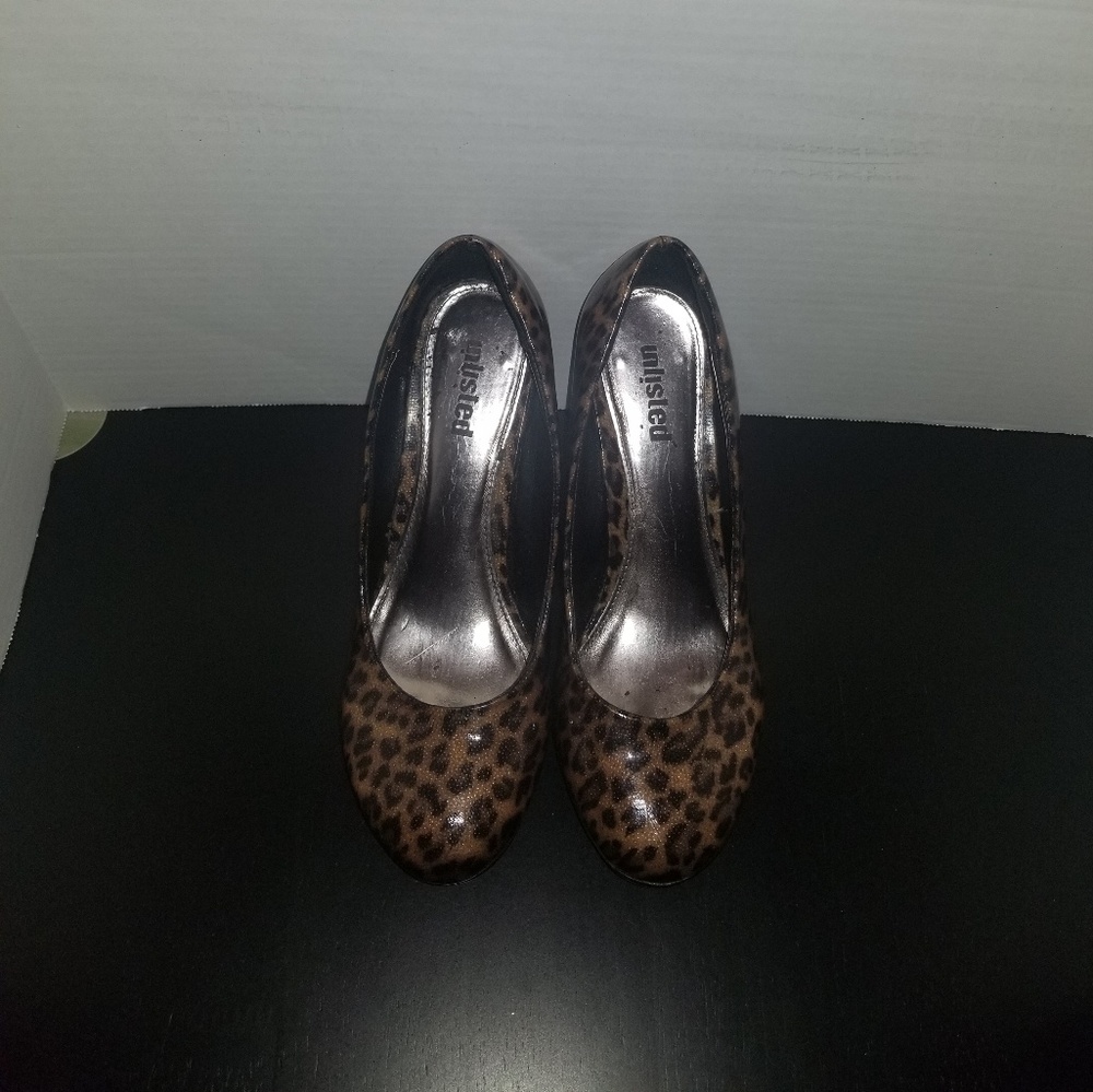Unlisted Wedges - Picture 1 of 4